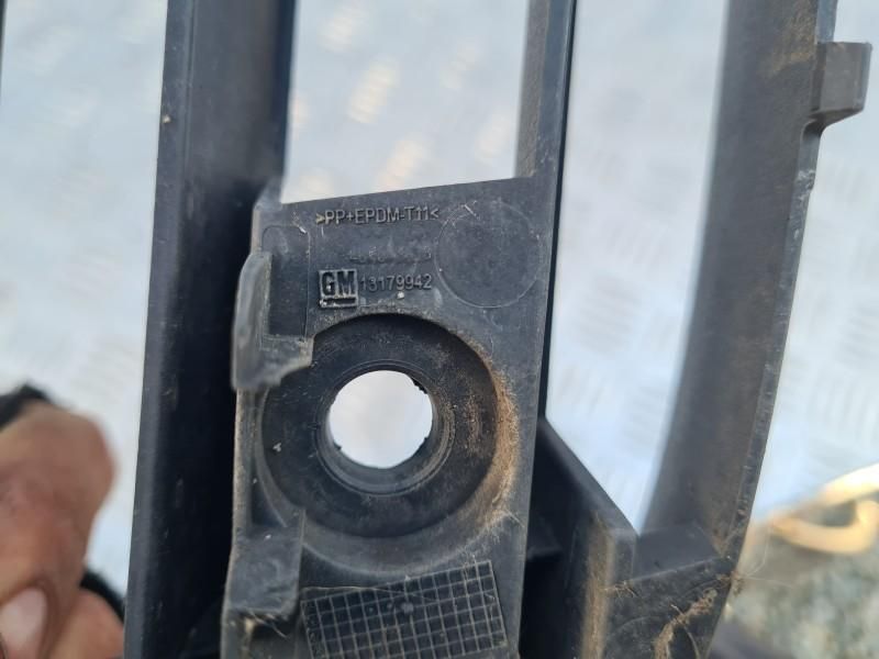 Grila inferioara bara fata Opel Corsa D