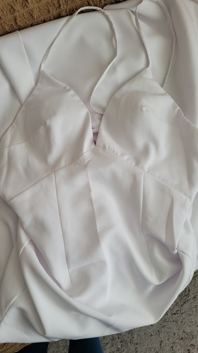 Rochie de mireasă tip sirenă fără trenă