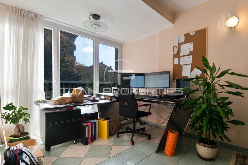 Двустаен обзаведен апартамент в Центъра