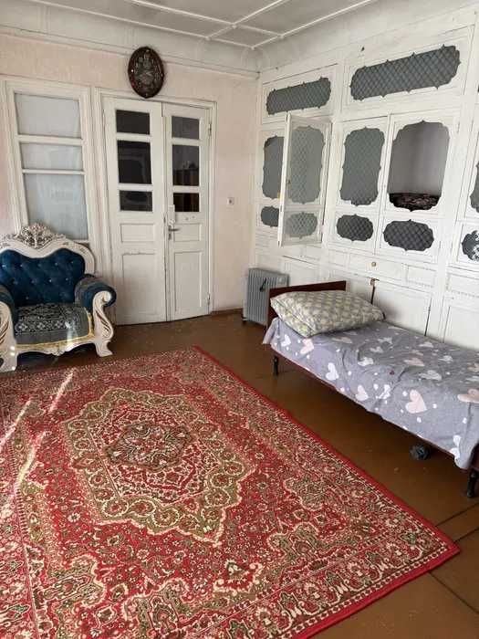 Срочно сдается дом 10 комнат,6 соток,метро Хонабод.