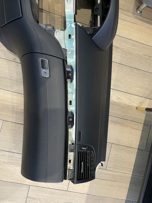 Шито табло, решетка с достроники др за W221
