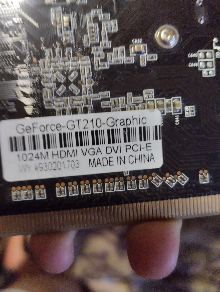 Продам видеокарту Nvidia gt210-Graphic 1gb
