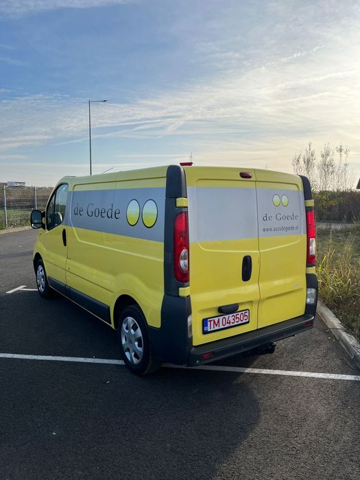 Vând Renault Trafic An 2011