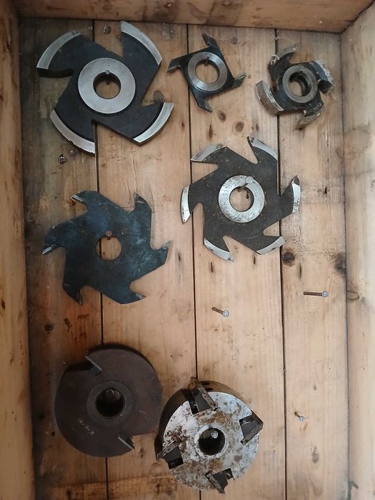 шлайф спарки, длета, стеги, глави за фреза, менгеме,инструменти