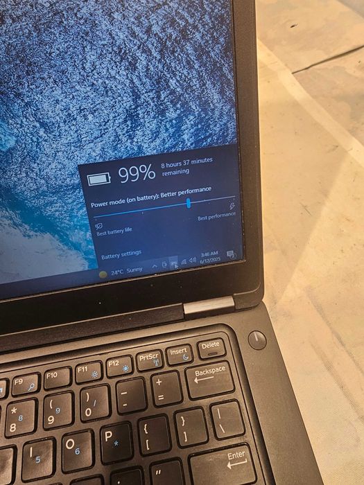 Laptop Dell Latitude 5480 "13 inch I5-6300u 8gb ddr SSD 8ore baterie