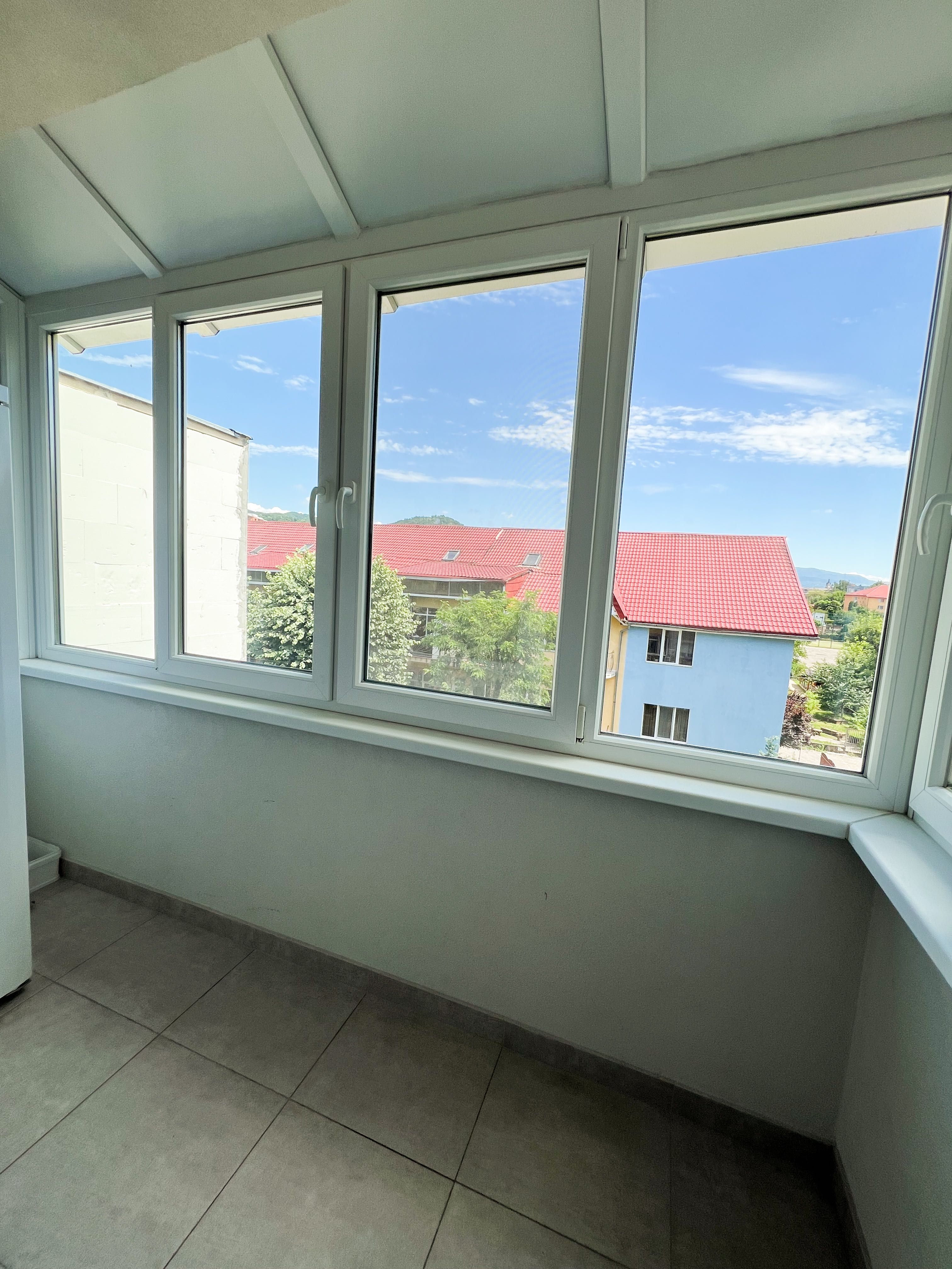 Vand apartament 3 camere mobilat si utilat cartier Sasar
