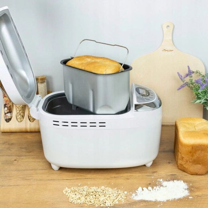 Хлебопекарна с две бъркалки First Austria FA-5152-3, 850W, 12 програми