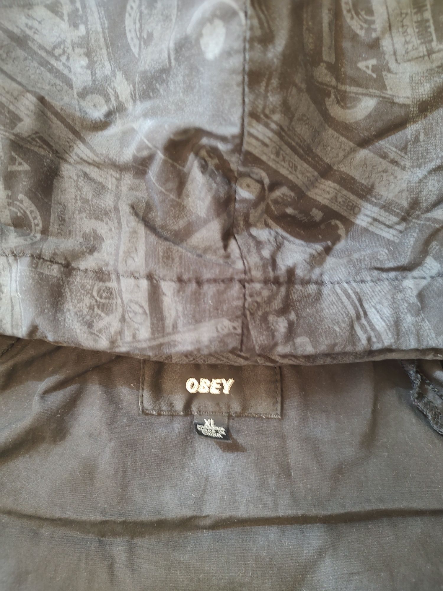 Яке         Obey