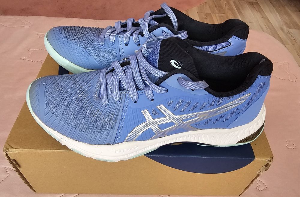 Маратонки Asics 37.5