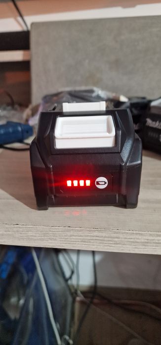 Baterie makita 18v 6,4 Ah.