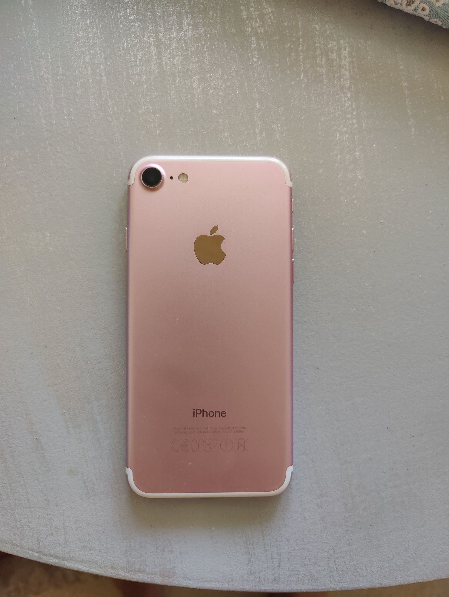 iPhone 7  32gb  roz