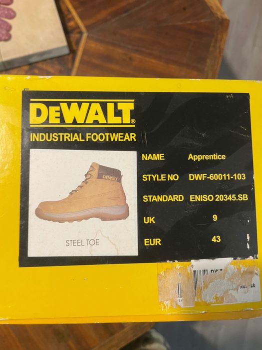 DE WALT safety boots работни ботуши номер43