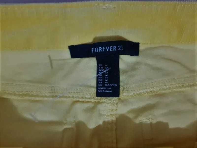 Fusta galbena catifea reiata Forever 21 ,marimea M,ca noua