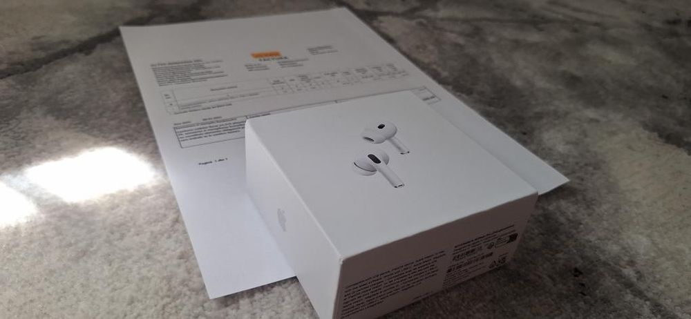 vand airpods pro second genration sigilate negociabil