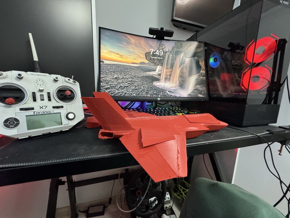 Vand avion de lupta proiect f 35 din plastic