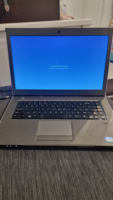 Laptop Dell vostru i5