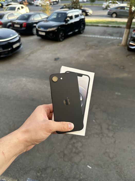 iPhone 16 E 128 gb 100%