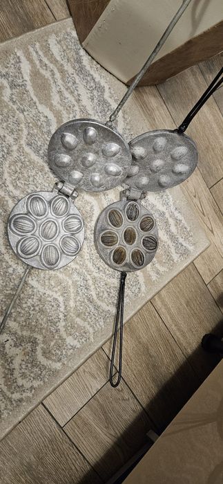 Forme de nuci din fontă foarte grele