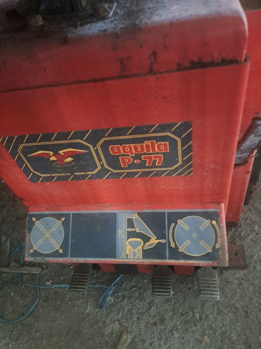 Гумо демотажна машина за леки автомобили производство Италия,