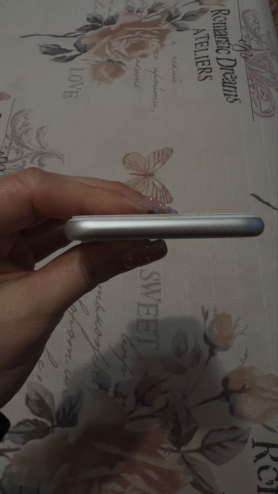 iphone 8 128GB в много добро състояние