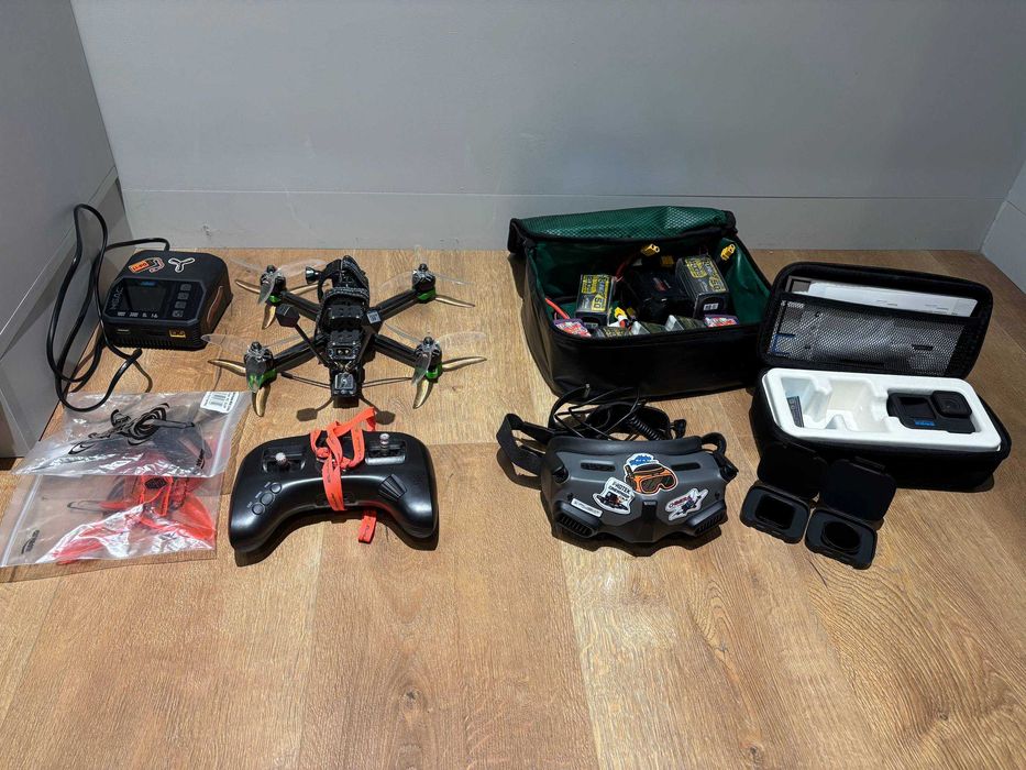 FPV дрон с комплектом