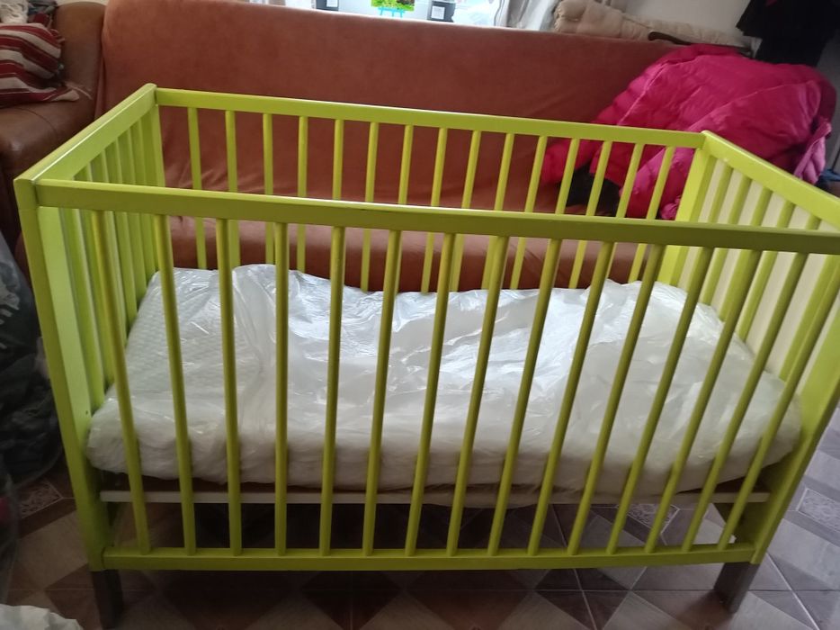 Pătuț pentru copii cu două nivele