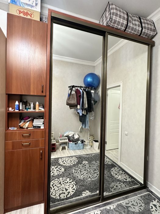 Продам срочно шкаф