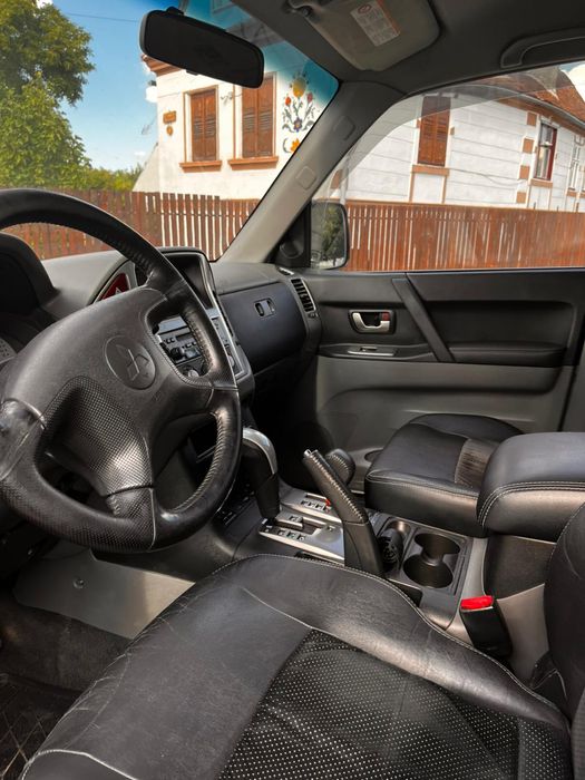 Mitsubishi Pajero/ schimb cu VW Phaeton