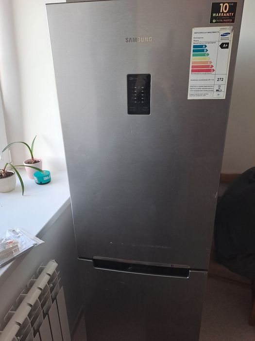 Продам холодильник