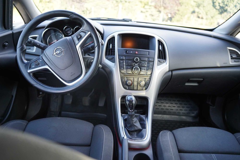 Opel Astra J, 1.7 CDTI 2011