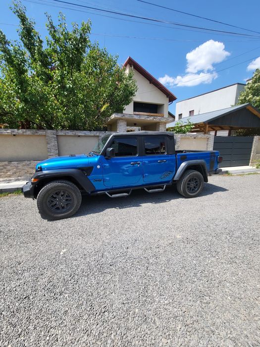 Jeep gladiator an 2020 willys 3.6 autoutilitara