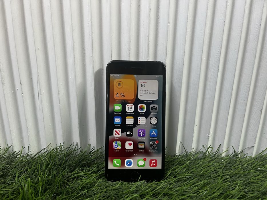 телефон Iphone 7+ 32 gb