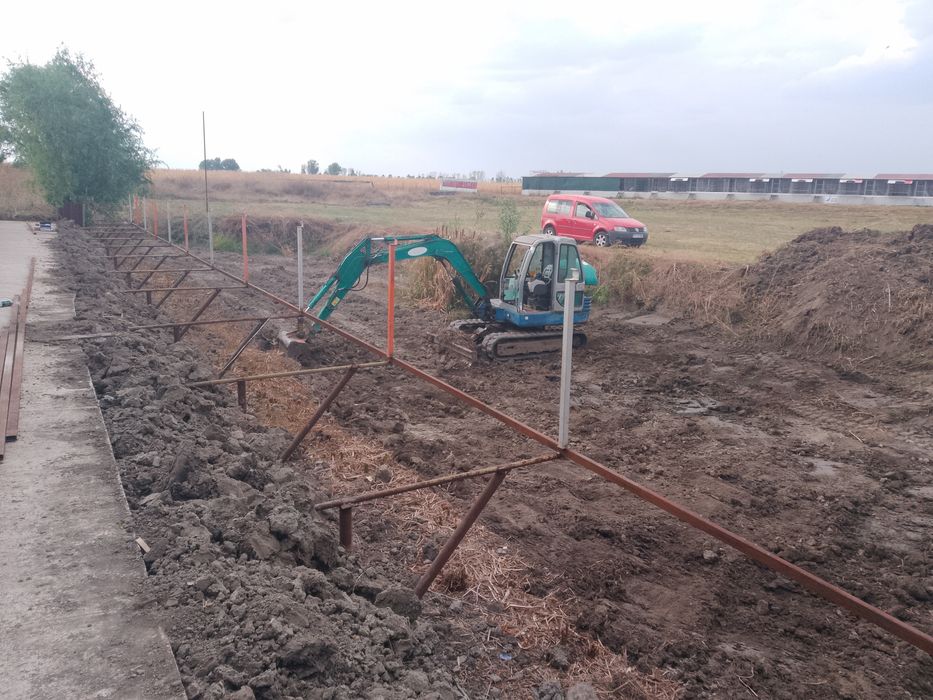 Evacuez Transport Excavator Buldoexcavator De Închiriat