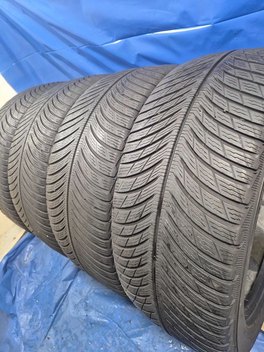 245/45/18 100v Michelin
