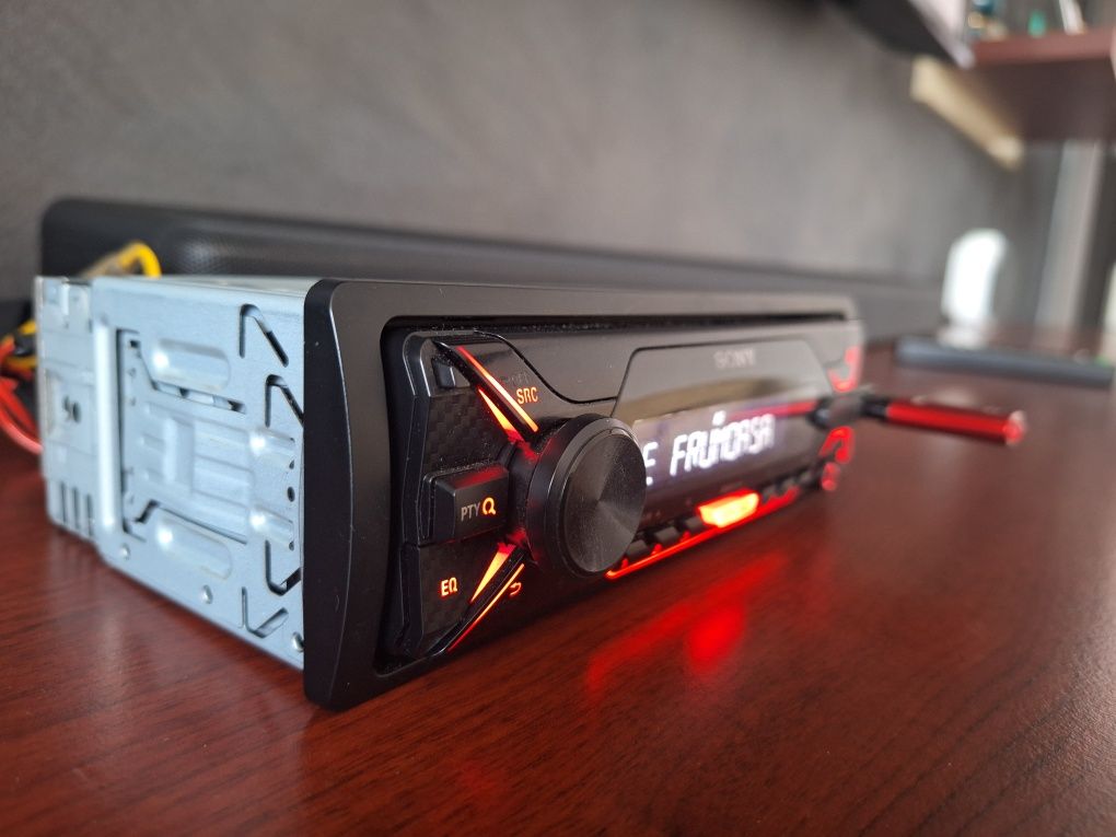 Radio Sony cu USB, jack DSX-A210Ui - stare foarte bună - 150 lei