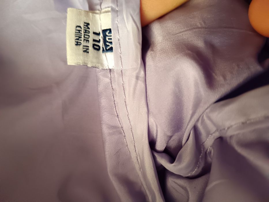 Продаю куртку. 4-6 лет