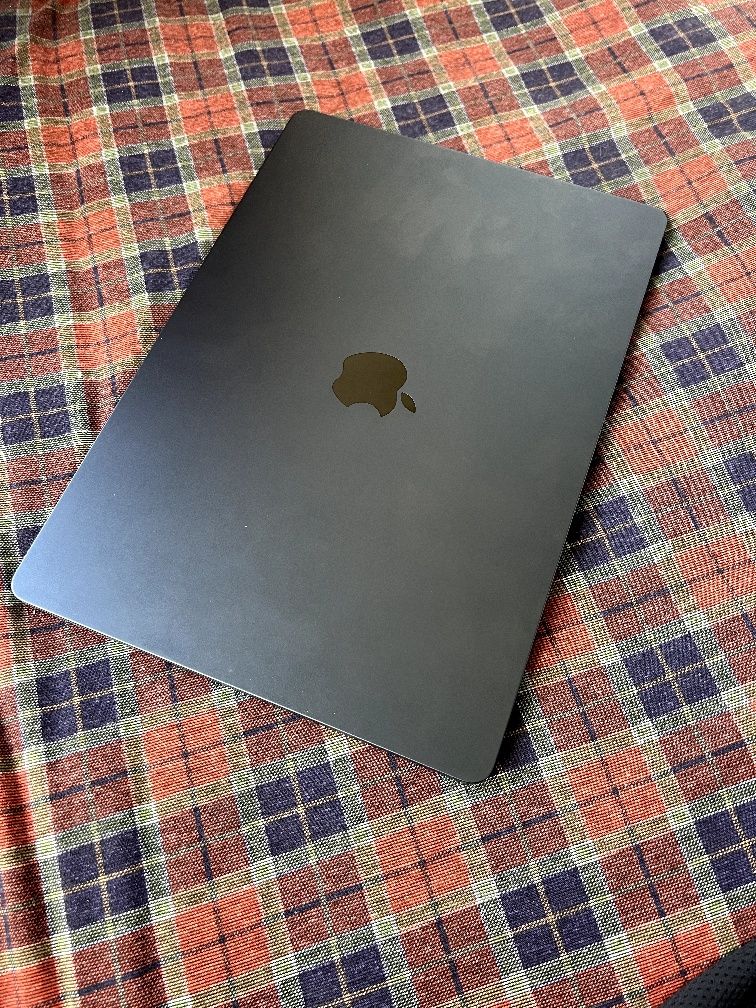 Macbook Air M3 15 inch