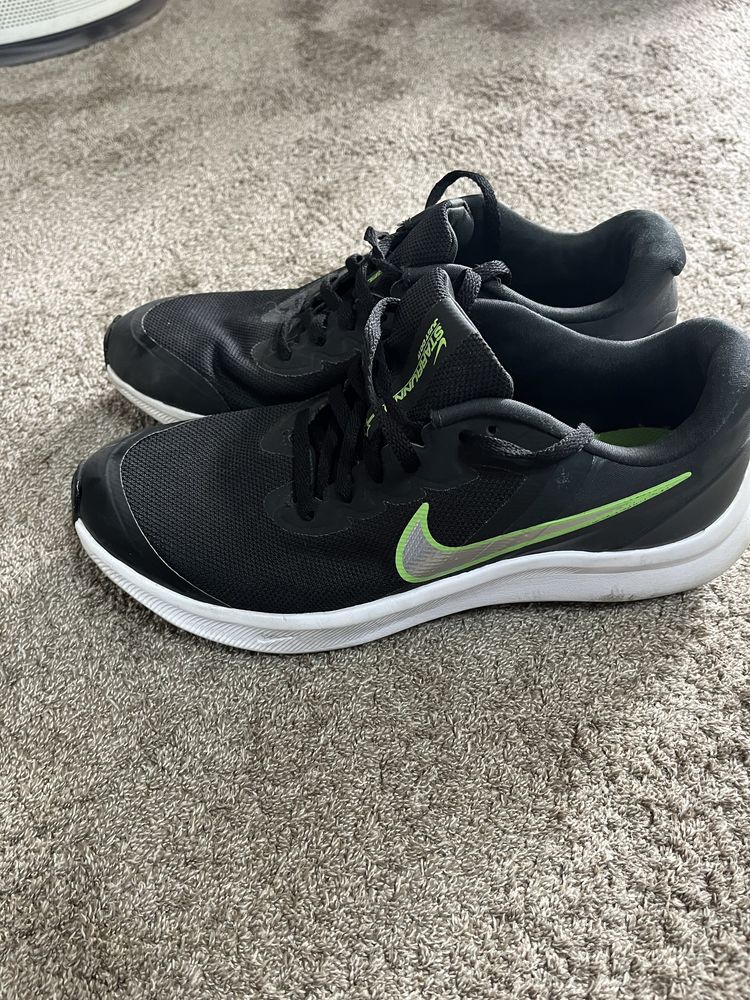 Маратонки Nike