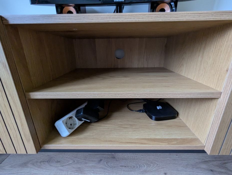 ТВ шкаф цвят дъб Hemdrup Юск