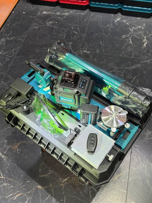 Лазерный уровень DeWalt Makita