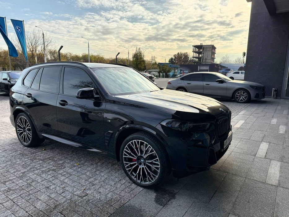 BMW X5 xDrive40i полная комплектация Full  2024 с гарантии