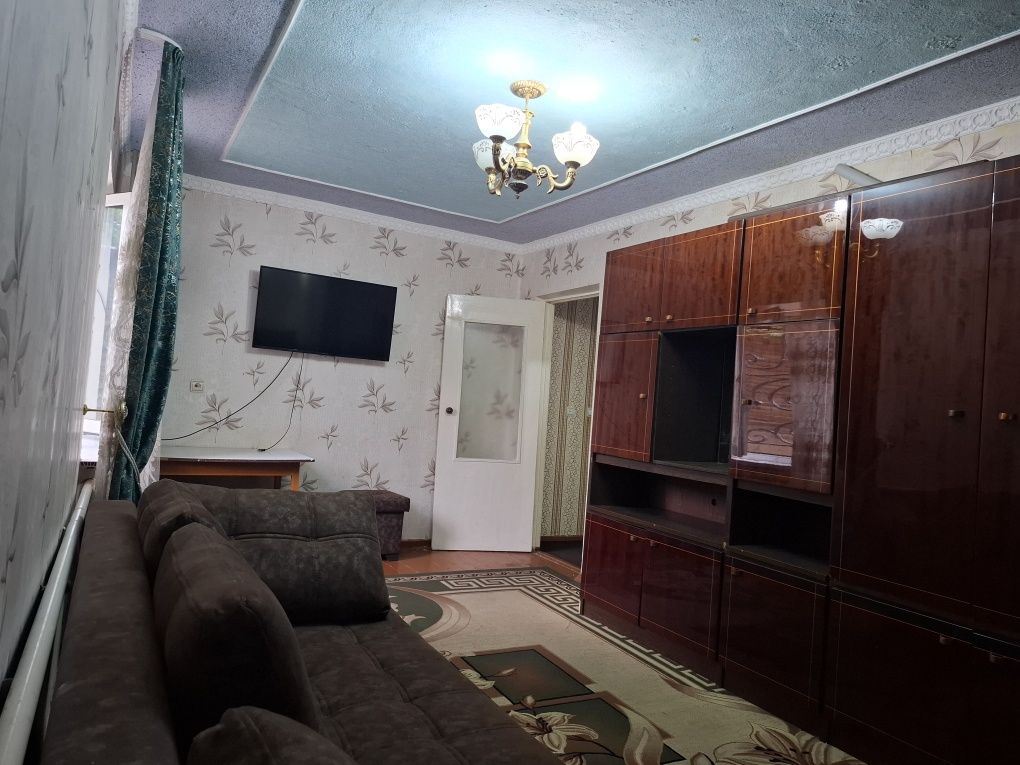 Университет Узсаламан 2 хон 3 хона килинган 4 этажка гишт