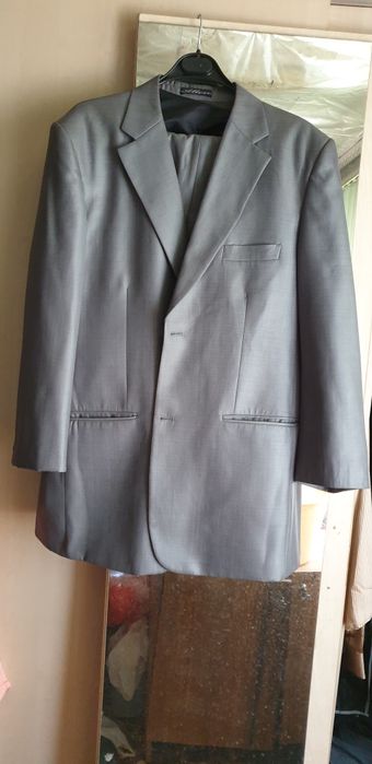 Продам костюм брючный. Мужской.