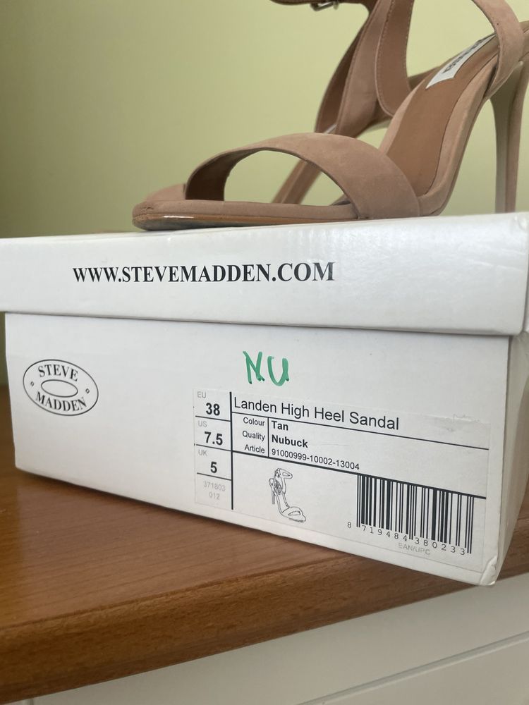 Sandale piele intoarsa Steve Madden nr.38