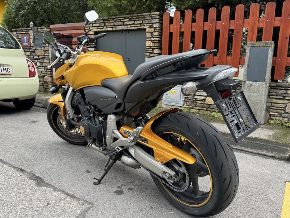 Honda hornet pc41