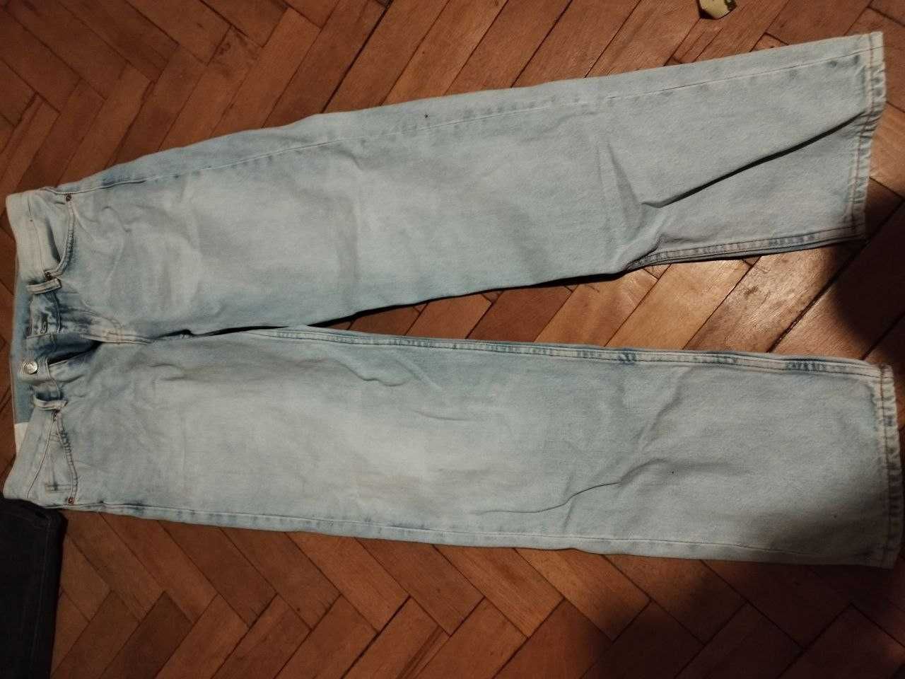 Продавам няколко чифта дънки Levi's и 1 чифт HM
