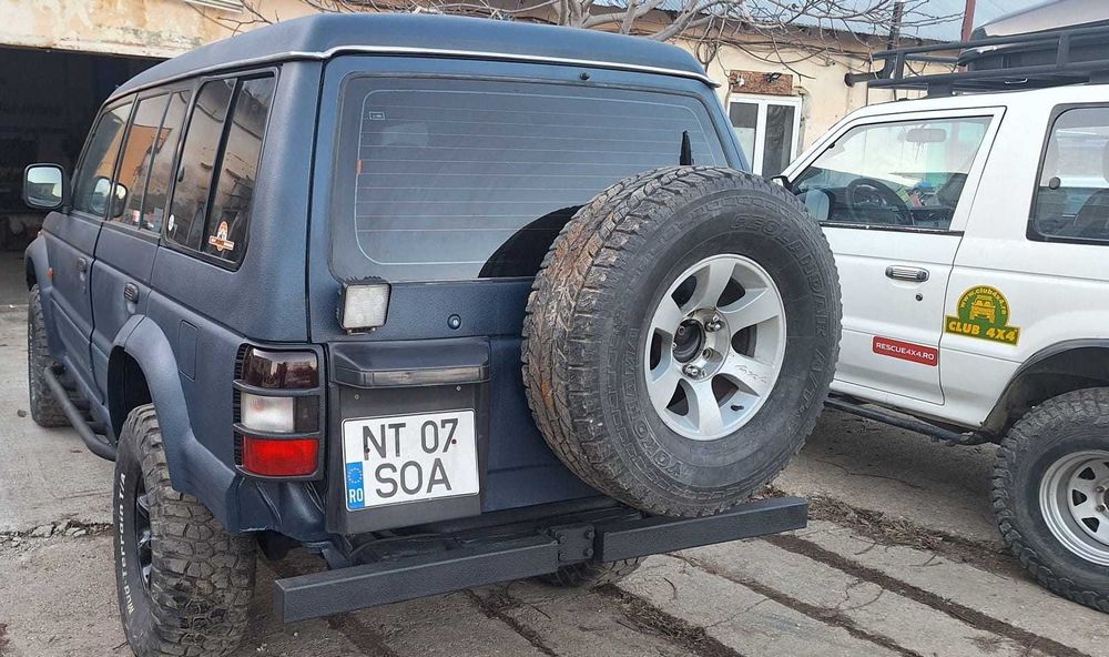 Mitsubishi Pajero 3000 V6 - Pregatit pentru Offroad si Overlanding