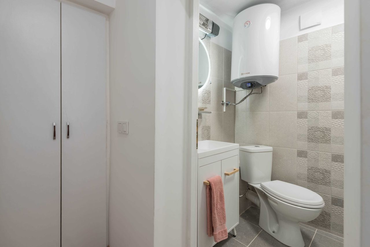 Продава се Многостаен апартамент в Варна, Гръцка махала - 150 кв.м за 3034 €/кв.м - Снимка #6