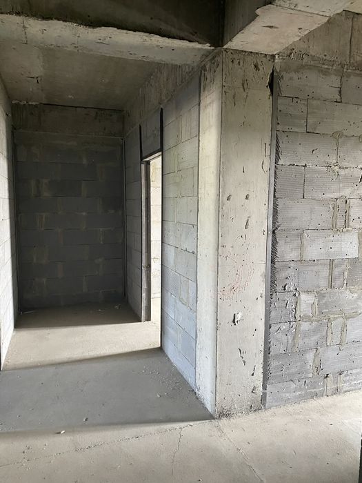 Новостройкада квартира сотилади