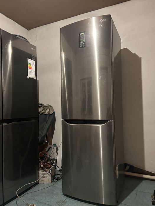 Продам холодильник LG
